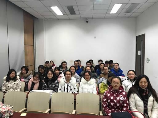 图四 团员教育评议会后“芮+”导师和支部全员合影